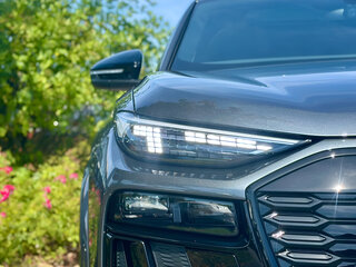 2026 Audi Q6 e-tron, серый, 5990000 рублей, вид 3