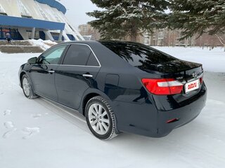 2014 Toyota Camry VII (XV50), серый, 2050000 рублей, вид 2