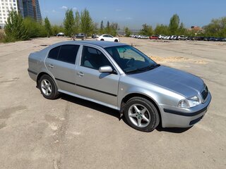 2002 Skoda Octavia I (A4) Рестайлинг, серебристый, 330000 рублей, вид 3