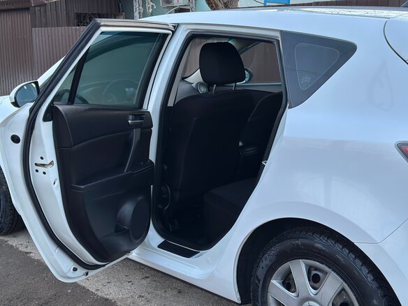 2012 Mazda 3 II (BL) Рестайлинг, белый, 1250000 рублей - вид 17