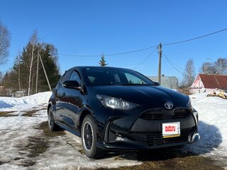 2021 Toyota Yaris IV, чёрный, 1200000 рублей, вид 2