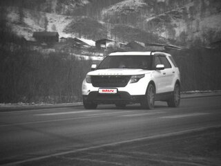 2013 Ford Explorer Sport V, белый, 1730000 рублей, вид 3