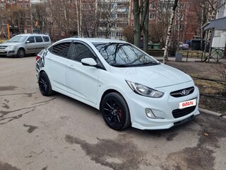 2012 Hyundai Solaris I, белый, 700000 рублей, вид 5
