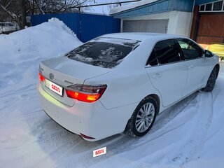 2015 Toyota Camry VII (XV50) Рестайлинг, белый, 1955000 рублей, вид 4
