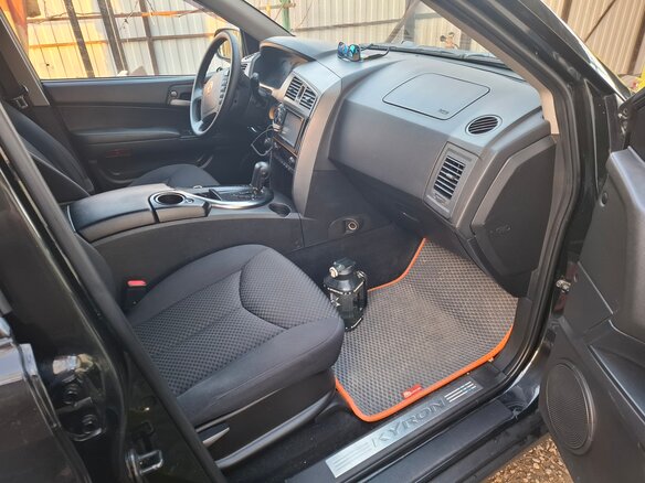 2009 SsangYong Kyron 5-speed I Рестайлинг, чёрный, 950000 рублей - вид 6