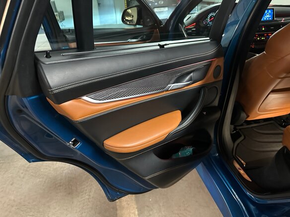 2015 BMW X6 M II (F86), голубой, 3350000 рублей - вид 15