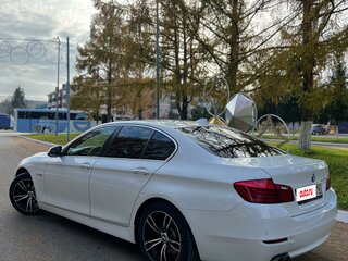 2013 BMW 5 серии 520i VI (F10/F11/F07) Рестайлинг, белый, 1350000 рублей, вид 4