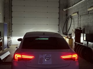 2020 Opel Insignia II Рестайлинг, белый, 2050000 рублей, вид 5