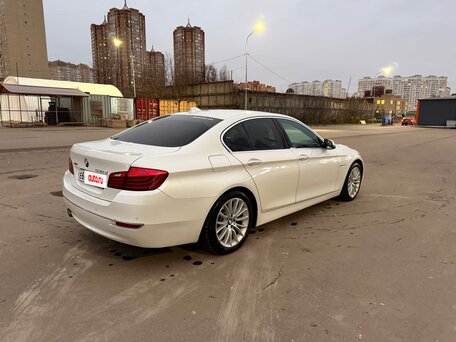 2015 BMW 5 серии 530d xDrive VI (F10/F11/F07) Рестайлинг, белый, 2480000 рублей, вид 4