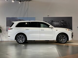 2025 Li Auto (Lixiang) L9 52.3 kWh I Рестайлинг, белый, 11990000 рублей, вид 4