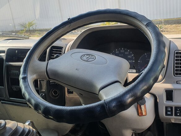2002 Toyota Dyna, белый, 2150000 рублей - вид 28