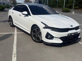 2021 Kia K5 III, белый, 3650000 рублей, вид 1