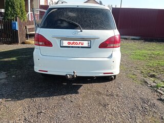 2003 Toyota Avensis Verso I Рестайлинг, белый, 550000 рублей, вид 2