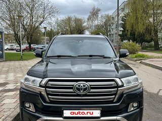 2016 Toyota Land Cruiser 200 Series Рестайлинг 2, чёрный, 5000000 рублей, вид 3
