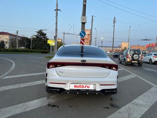 2020 Kia K5 III, белый, 2350000 рублей, вид 4