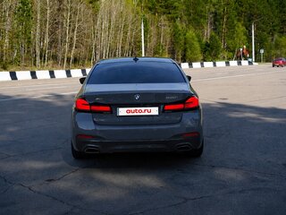 2020 BMW 5 серии 530i xDrive VII (G30/G31/G38) Рестайлинг, серый, 6000000 рублей, вид 4