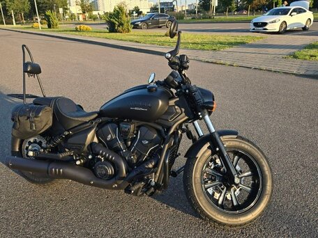 2024 Indian Scout, чёрный, 1684345 рублей, вид 2