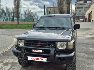 1999 Mitsubishi Pajero II Рестайлинг, чёрный, 590000 рублей, вид 1