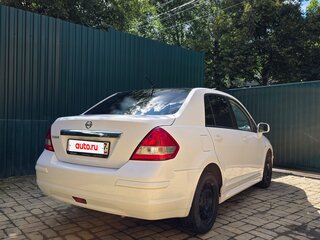 2013 Nissan Tiida I Рестайлинг, белый, 760000 рублей, вид 3