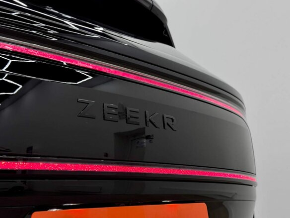 2026 Zeekr 9X 55 kWh (до 3.5 т), чёрный, 13800000 рублей - вид 11