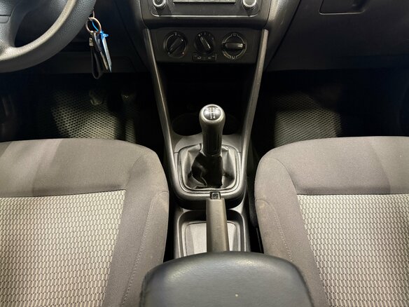 2012 Volkswagen Polo V, серебристый, 780000 рублей - вид 12