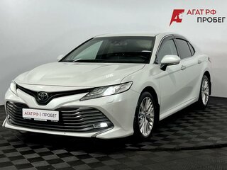 2018 Toyota Camry VIII (XV70), белый, 2570000 рублей, вид 2