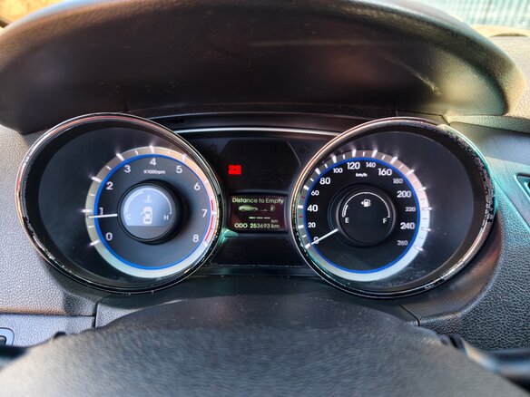 2010 Hyundai Sonata VI (YF), синий, 850000 рублей - вид 11