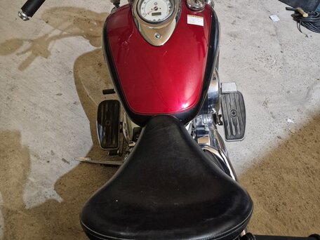 2004 Yamaha XVS1100, красный, 529000 рублей, вид 3