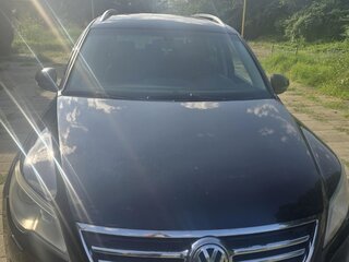 2010 Volkswagen Tiguan I, чёрный, 990000 рублей, вид 1