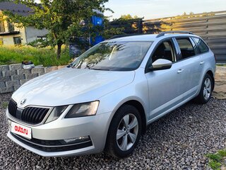 2017 Skoda Octavia III (A7) Рестайлинг, серебристый, 2000000 рублей, вид 3