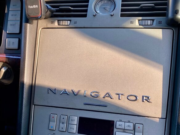2003 Lincoln Navigator 4-speed II, чёрный, 1500000 рублей - вид 34