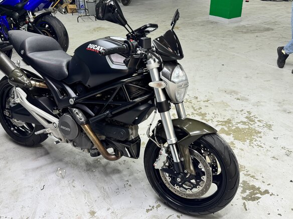 2011 Ducati Monster 696, чёрный, 490000 рублей - вид 2