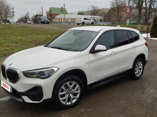 2020 BMW X1 18d sDrive II (F48) Рестайлинг, белый, 2900000 рублей, вид 1