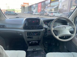 1999 Toyota Town Ace Noah III, зелёный, 625000 рублей, вид 4