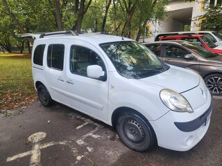2011 Renault Kangoo II, белый, 675000 рублей, вид 3