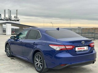 2021 Toyota Camry VIII (XV70) Рестайлинг, синий, 2930000 рублей, вид 3