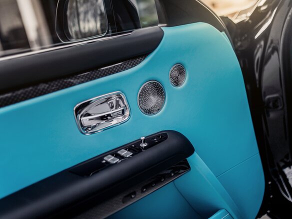 2022 Rolls-Royce Ghost Black Badge II (Series I), чёрный - вид 18