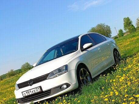 2012 Volkswagen Jetta VI, белый, 855000 рублей, вид 2