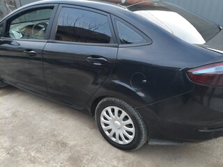 2015 Ford Fiesta Mk6 Рестайлинг, чёрный, 550000 рублей, вид 2