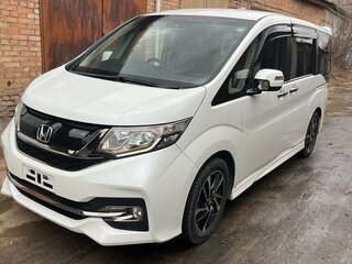 2017 Honda Stepwgn Spada V Рестайлинг, белый, 2300000 рублей, вид 1