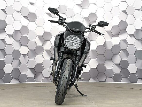 2012 Ducati Diavel, чёрный, 829000 рублей - вид 4