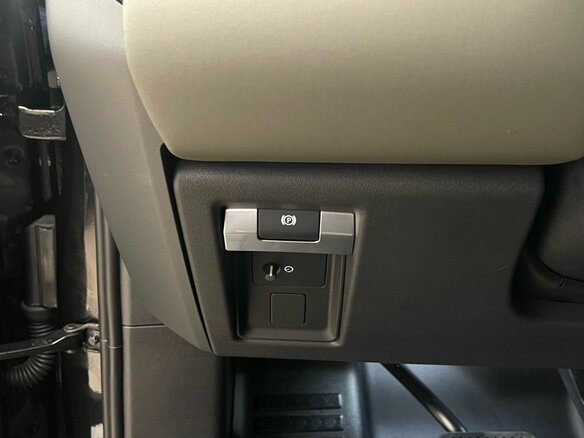 2026 Land Rover Defender 110 II, чёрный, 11350000 рублей - вид 29