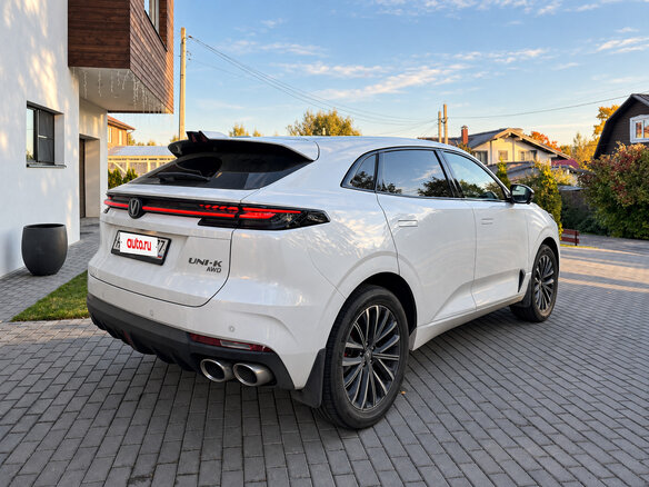 2023 Changan UNI-K, белый, 2400000 рублей - вид 3