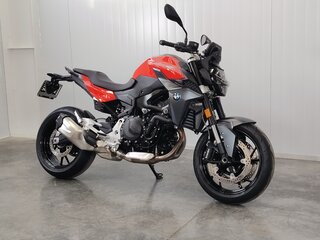 2024 BMW F 900 R, красный, 1049000 рублей, вид 2