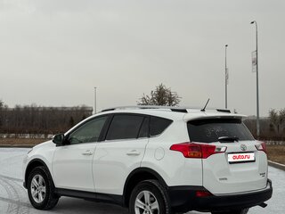 2014 Toyota RAV4 IV (XA40), белый, 1800000 рублей, вид 5