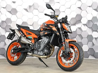 KTM 890 Duke