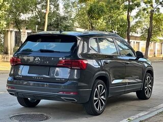 2023 Volkswagen Tharu I, серый, 1720008 рублей, вид 4