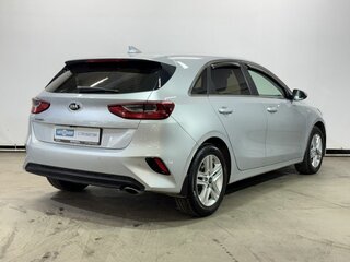 2018 Kia Ceed III, серебристый, 1665000 рублей, вид 5