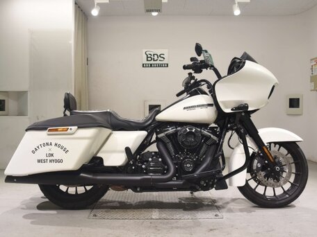 2018 Harley-Davidson Road Glide Special, белый, 1491000 рублей, вид 1