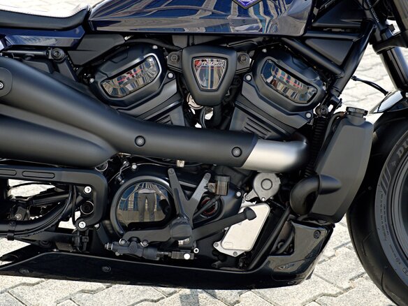 2025 Harley-Davidson Sportster S, синий - вид 10